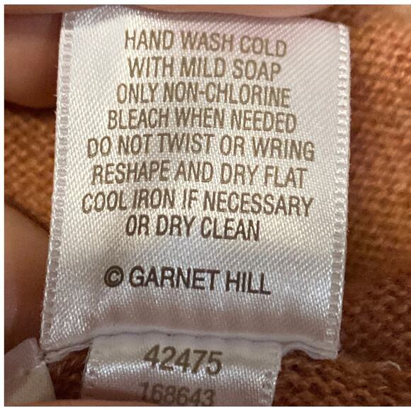 Garnet Hill Cashmere Cropped Sweater, size Medium - Picture 4 of 9